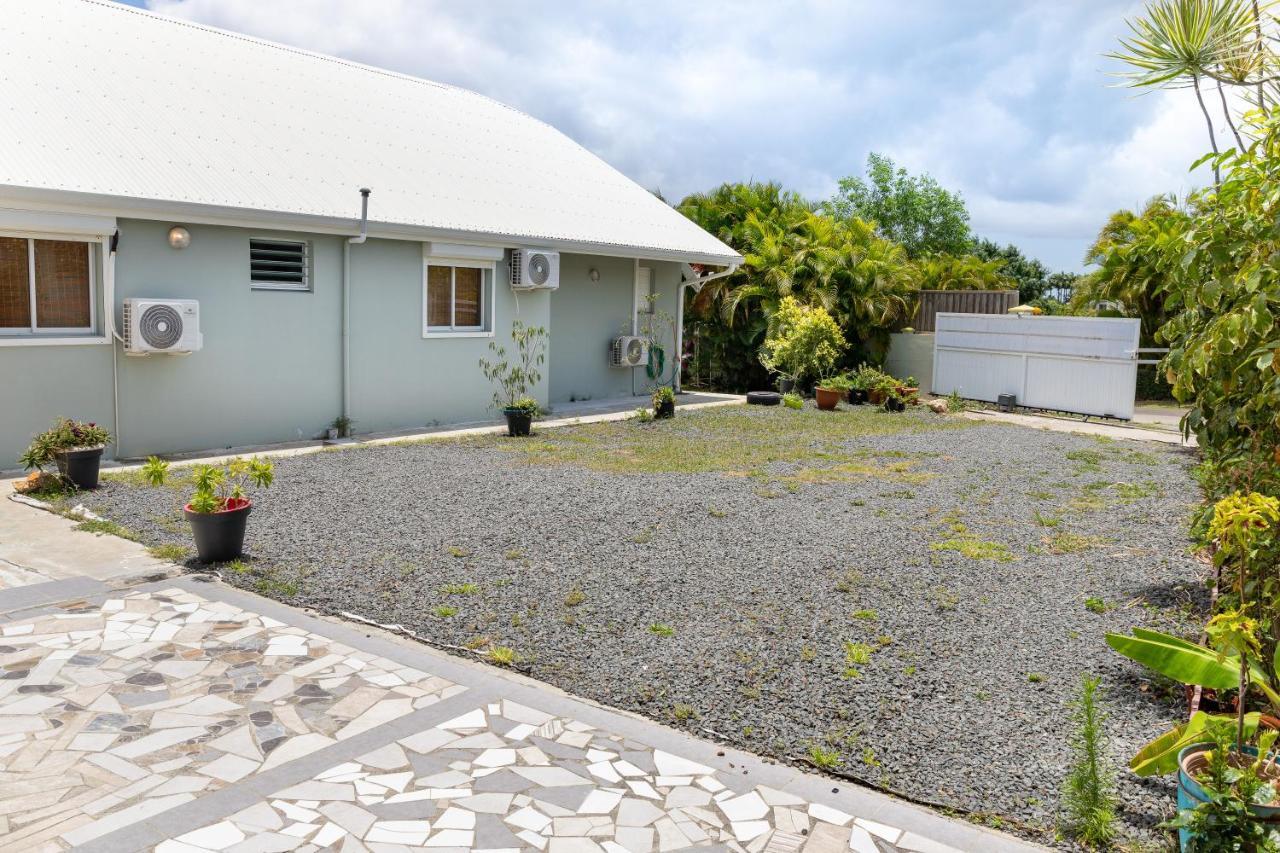 Villa L'Artist en bord de mer avec piscine privée Sainte-Rose Exterior foto